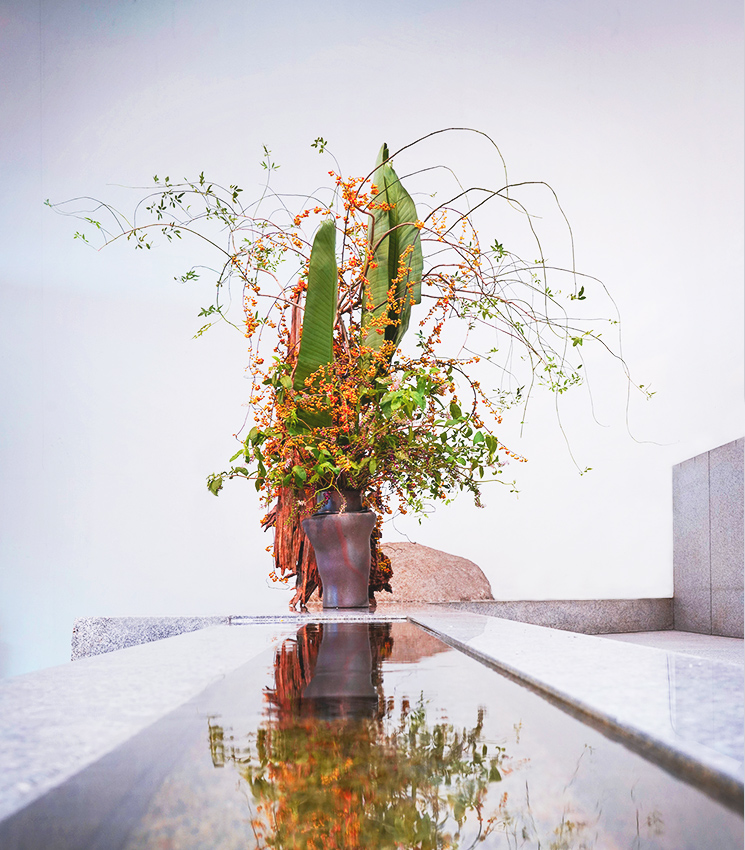 「花宇宙」いけばな作品